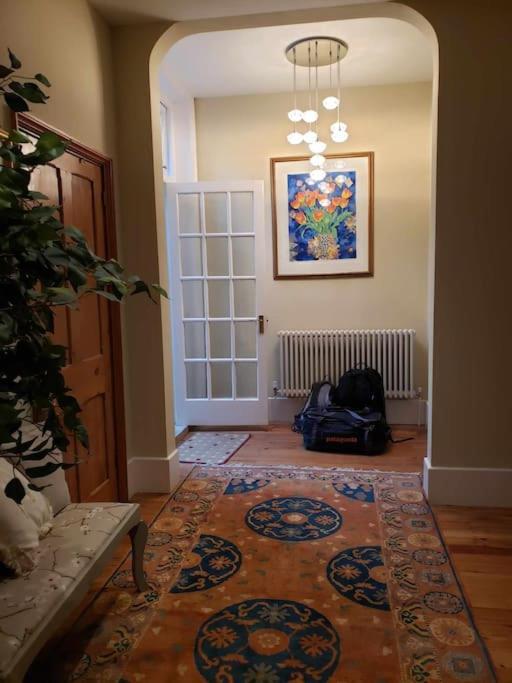 3 Bedroom 3 Bathroom Ground Floor Condo With Veranda Reigate Eksteriør bilde